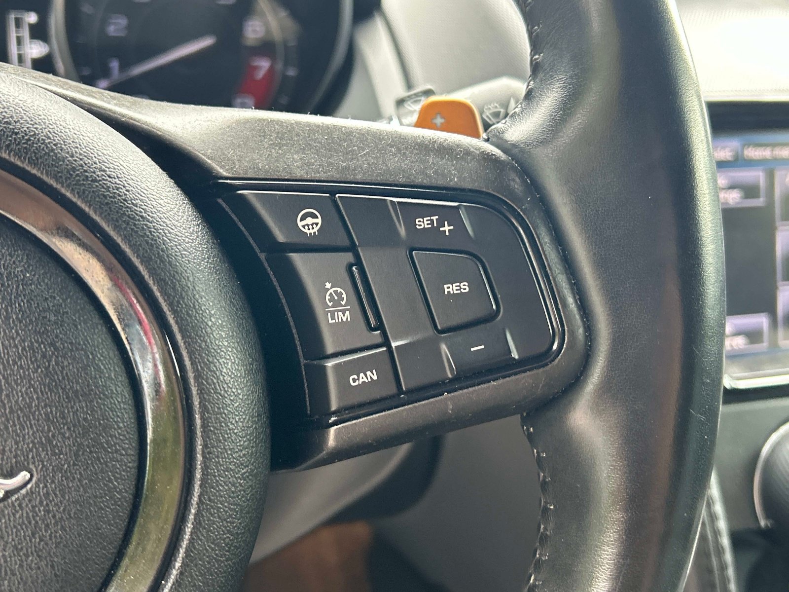 Used 2014 Jaguar F-TYPE S RWD image 22