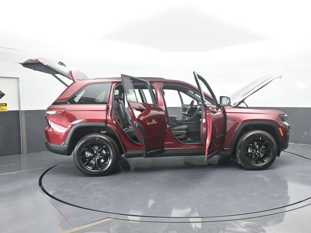New 2025 Jeep Grand Cherokee Altitude image 66