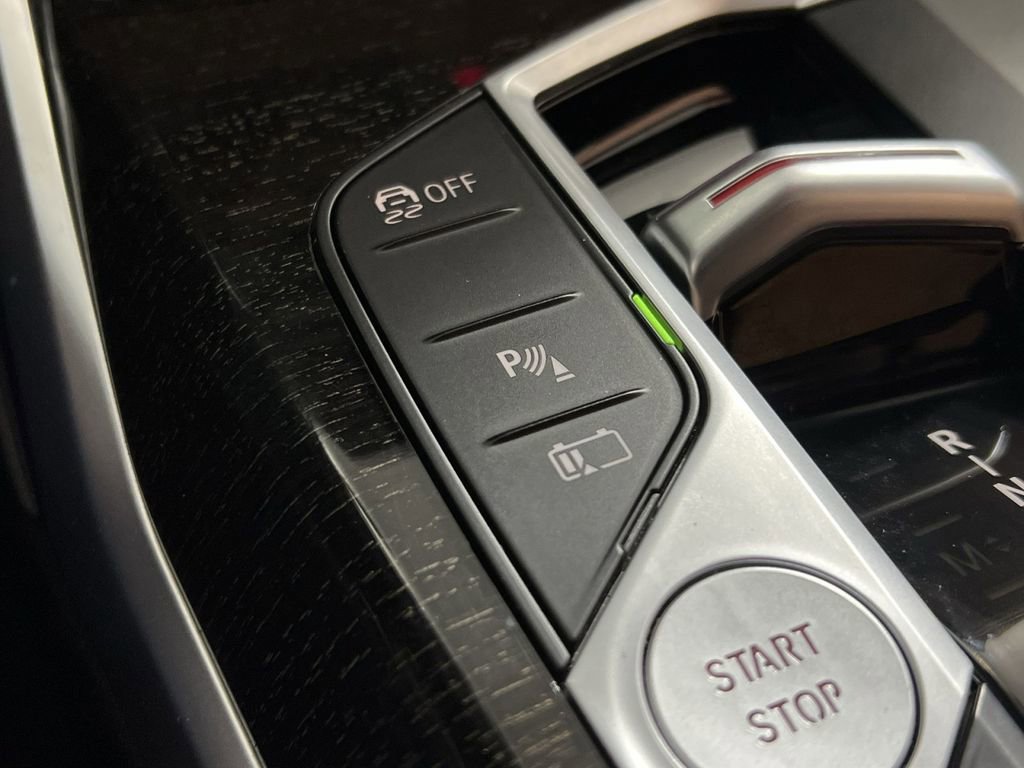 Used 2023 BMW 330e xDrive w/ Premium Package image 32