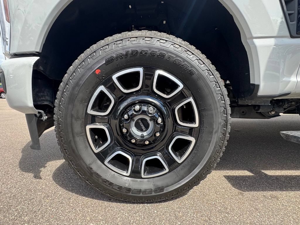 Used 2026 Ford F250 Platinum AWD/4WD image 17