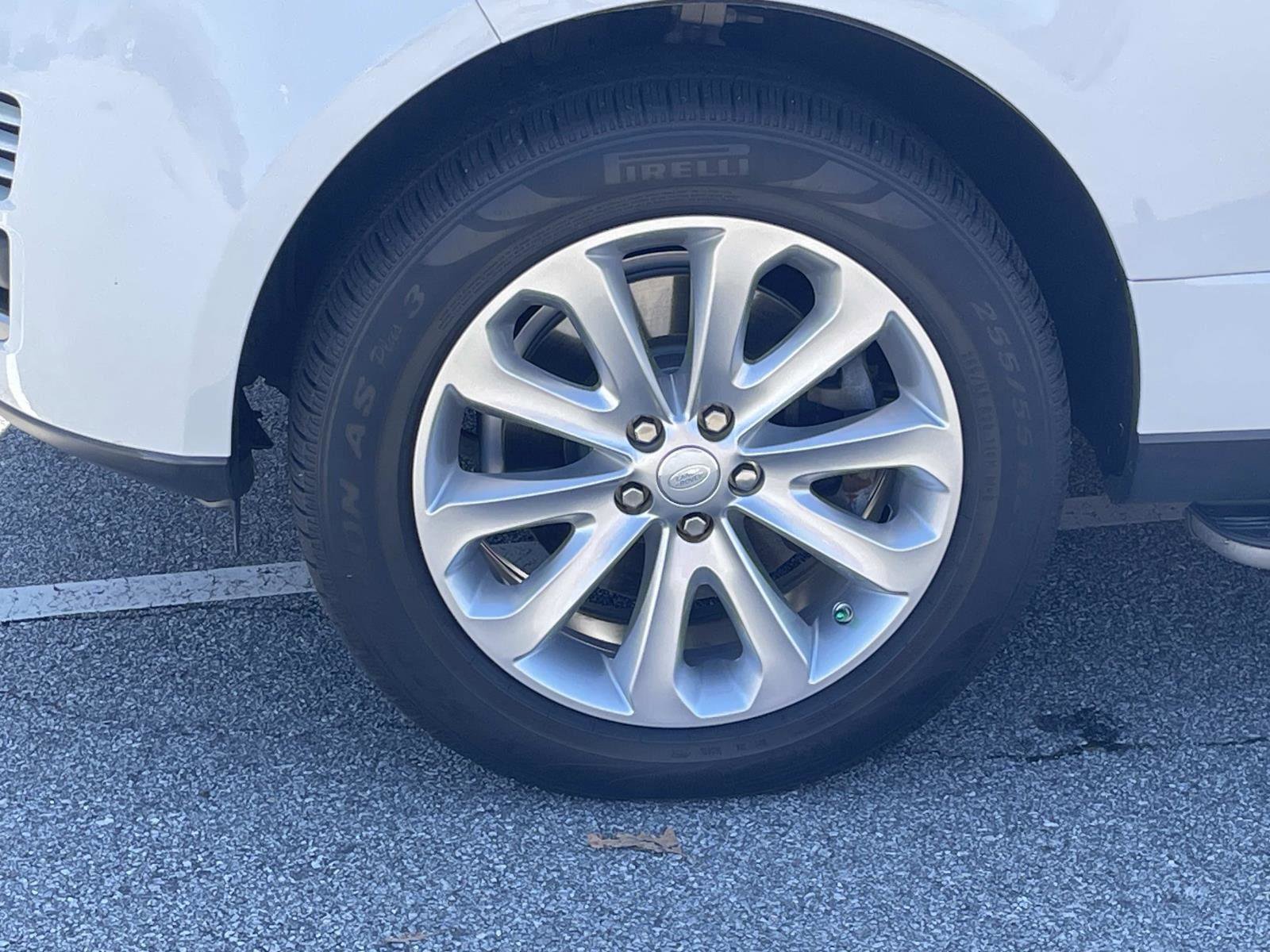 Used 2016 Land Rover Range Rover HSE image 7