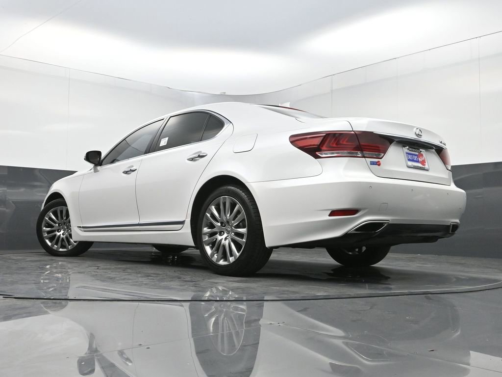 Used 2016 Lexus LS 460 w/ Comfort Package image 31