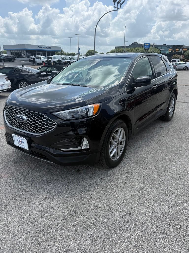 Used 2024 Ford Edge SEL w/ Convenience Package AWD/4WD image 3
