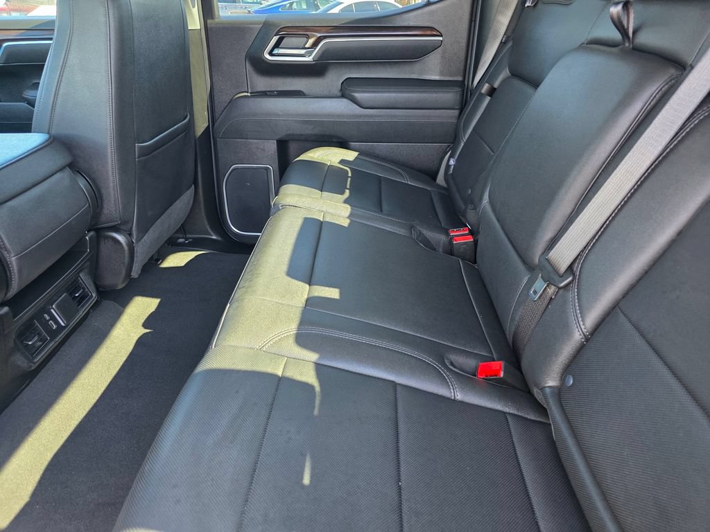Used 2025 GMC Sierra 1500 SLT RWD image 15