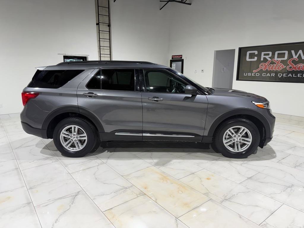 Used 2021 Ford Explorer XLT w/ Equipment Group 202A AWD/4WD image 8