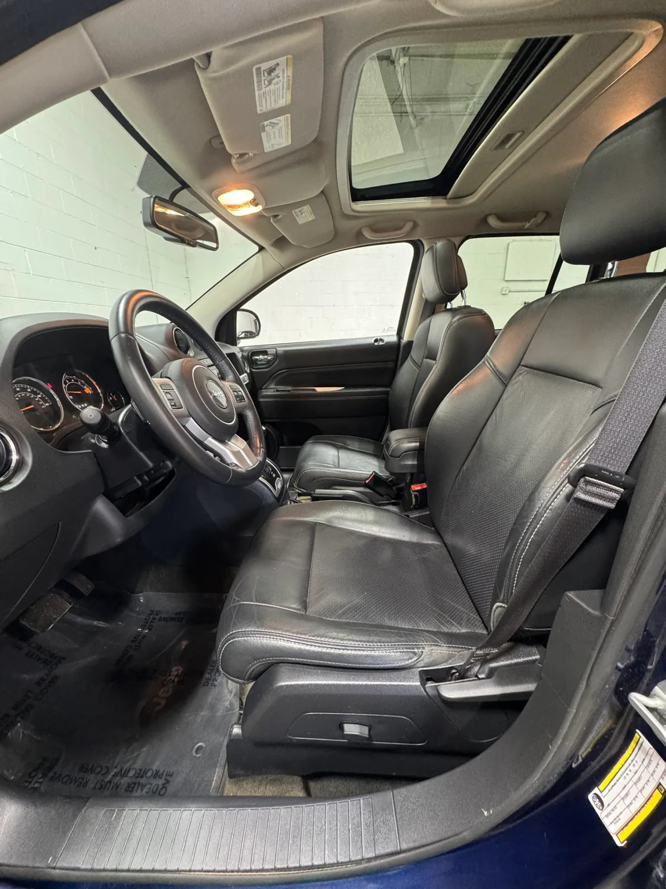 Used 2017 Jeep Compass High Altitude FWD image 11