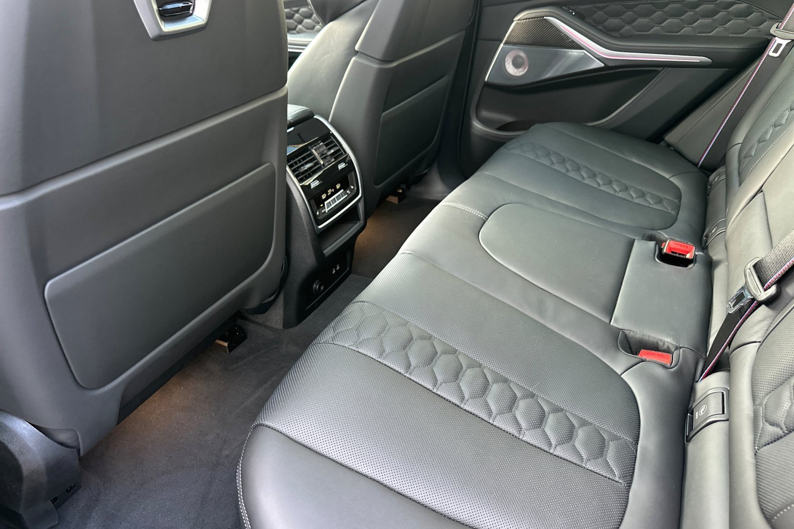 Used 2026 BMW X5 M Competition w/ Executive Package AWD/4WD image 11