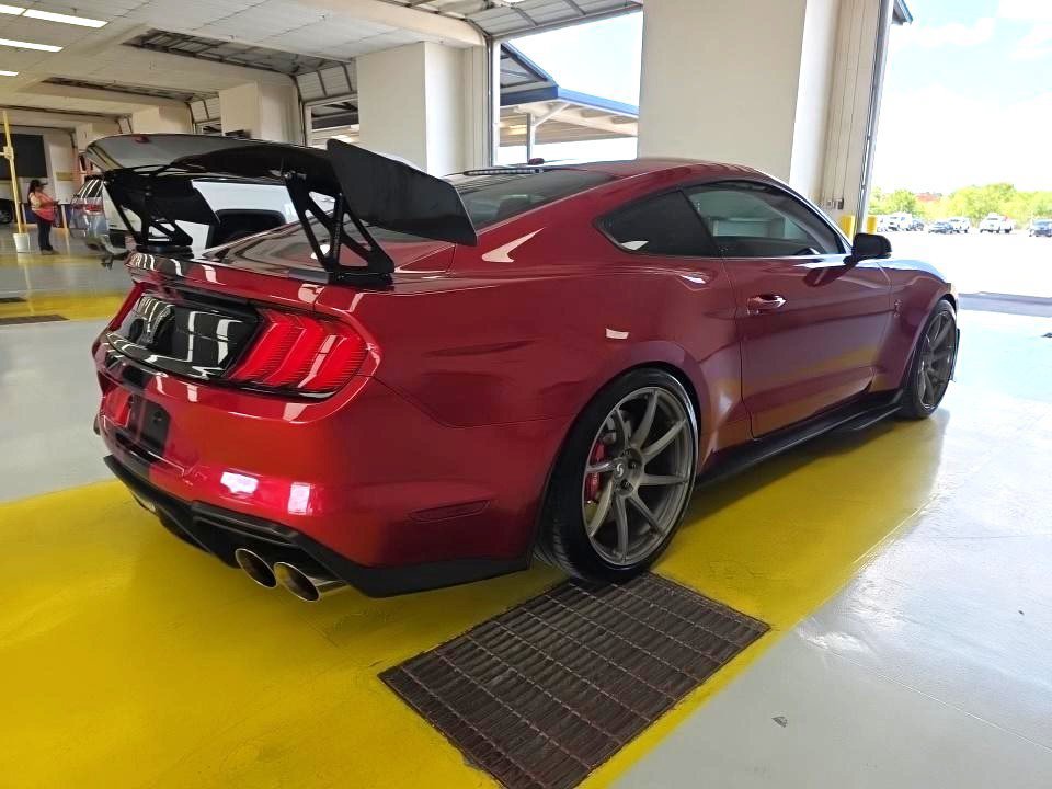 Used 2020 Ford Mustang Shelby GT500 w/ Carbon Fiber Track Pack RWD image 6