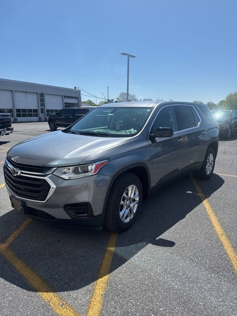 Used 2020 Chevrolet Traverse LS AWD/4WD image 3