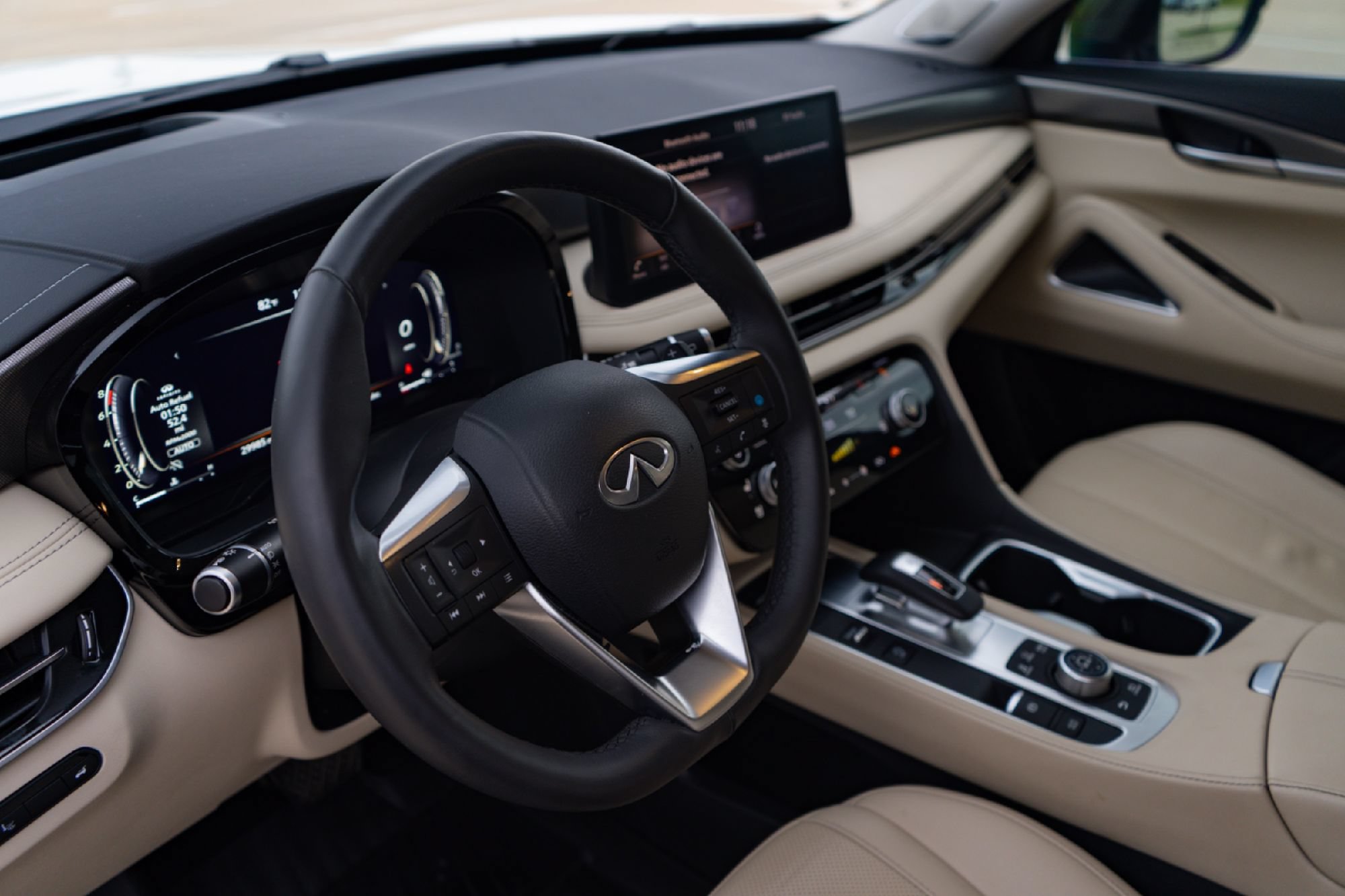 Certified 2023 INFINITI QX60 Luxe w/ Vision Package AWD/4WD image 8