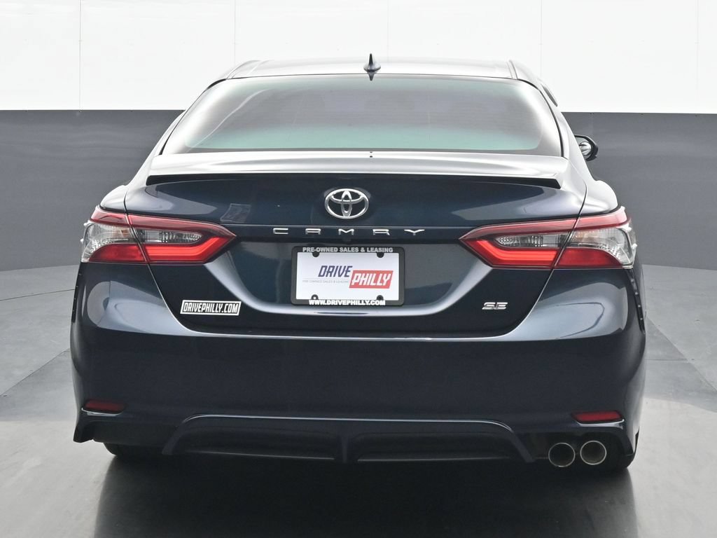 Used 2021 Toyota Camry SE FWD image 5