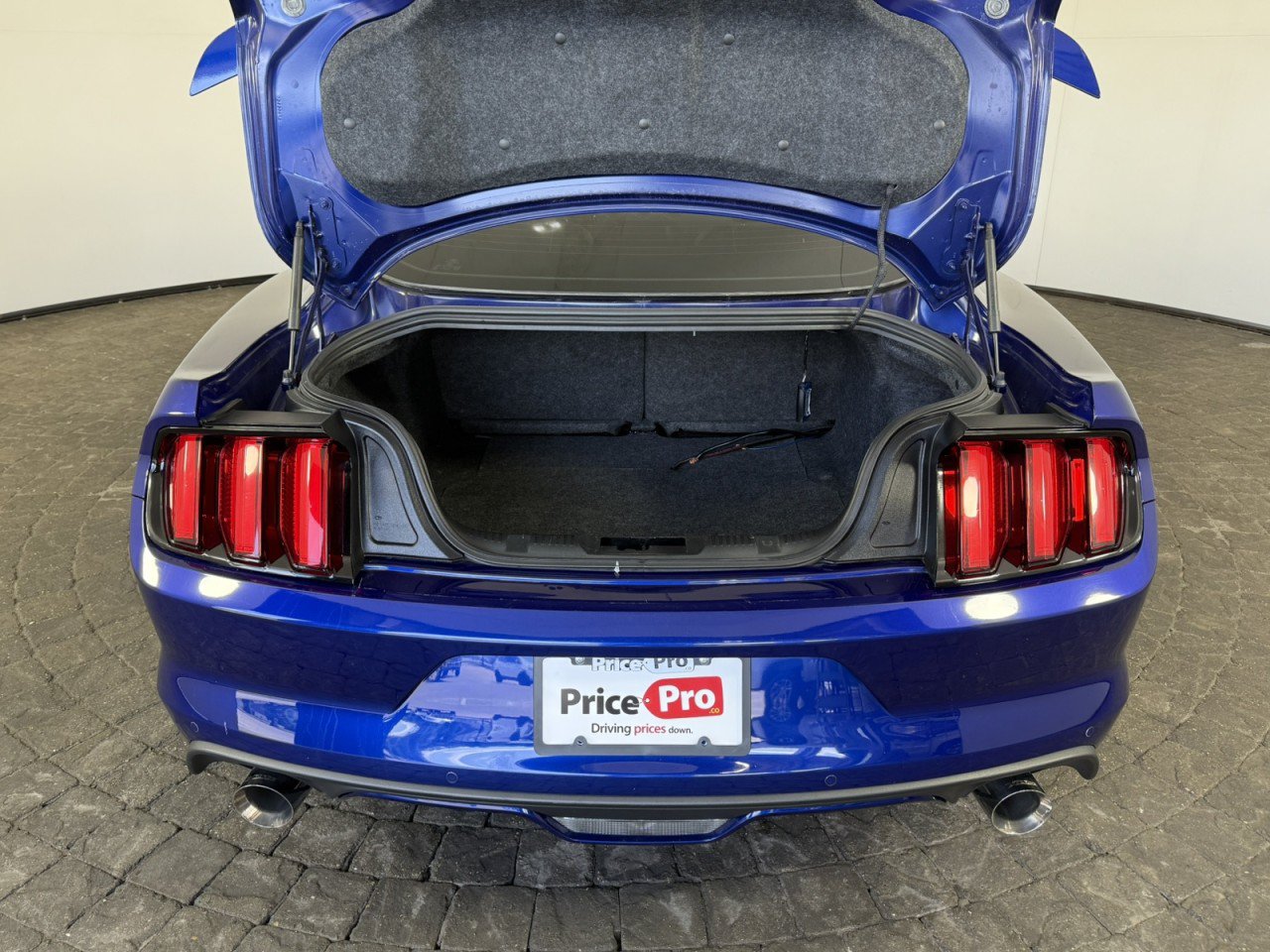 Used 2015 Ford Mustang GT Premium RWD image 7