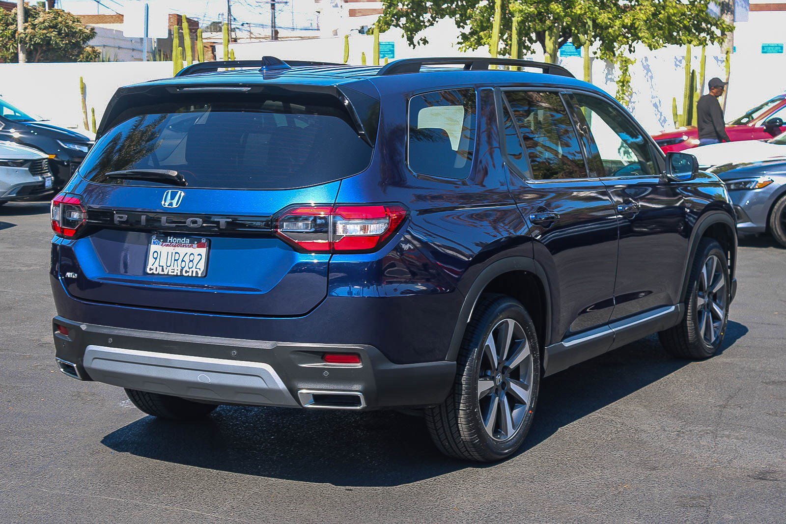 Used 2024 Honda Pilot Touring image 9