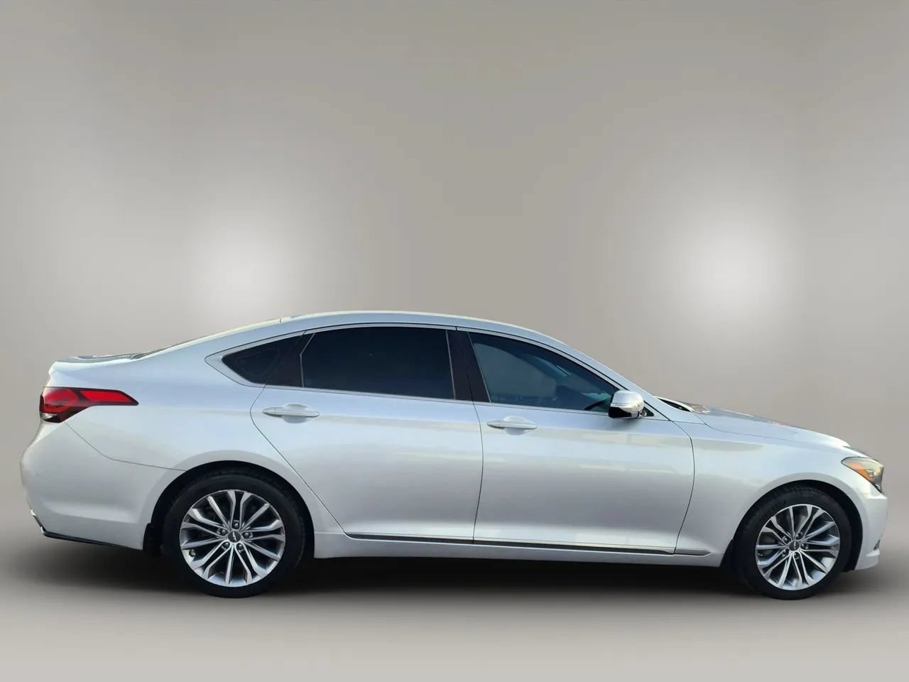 Used 2017 Genesis G80 3.8 RWD image 5