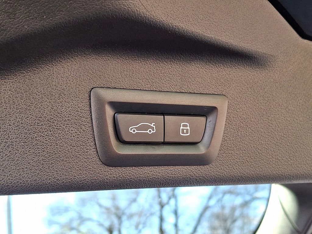 Certified 2023 BMW X5 xDrive45e w/ Executive Package image 29