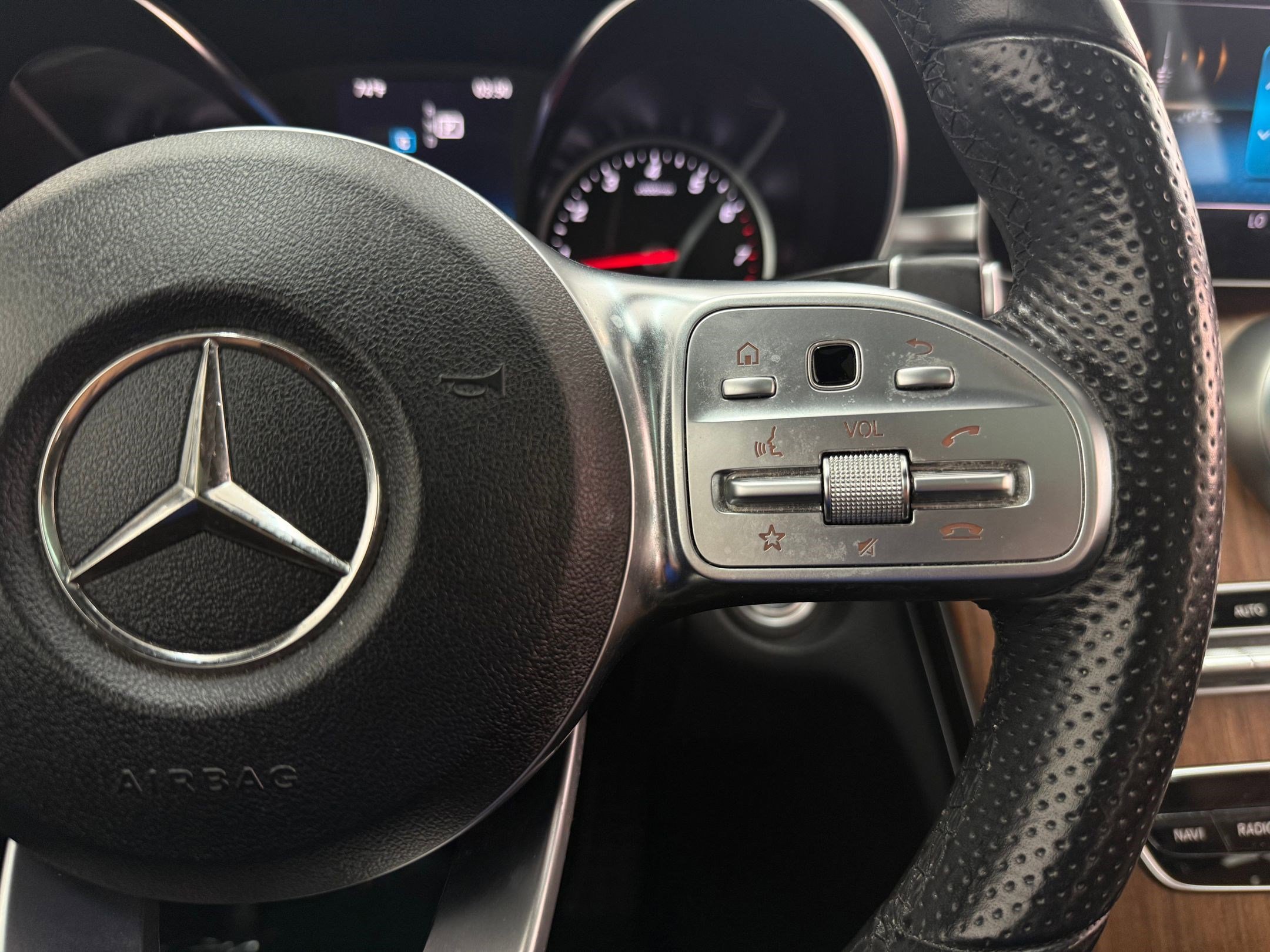 Used 2019 Mercedes-Benz C 300 Sedan image 28