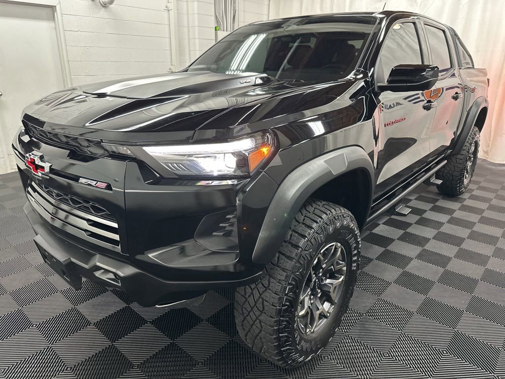 Used 2024 Chevrolet Colorado ZR2 w/ ZR2 Convenience Package III image 4