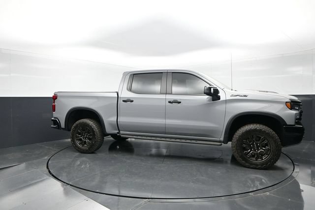Used 2025 Chevrolet Silverado 1500 ZR2 w/ Dark Appearance Package AWD/4WD image 6