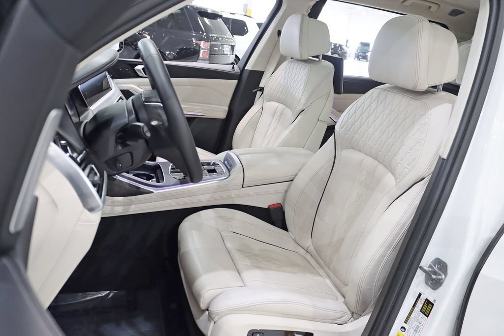 Used 2022 BMW ALPINA XB7 AWD/4WD image 29