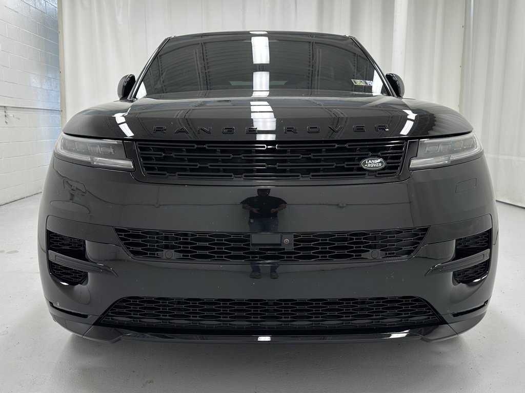Used 2025 Land Rover Range Rover Sport Dynamic SE image 5
