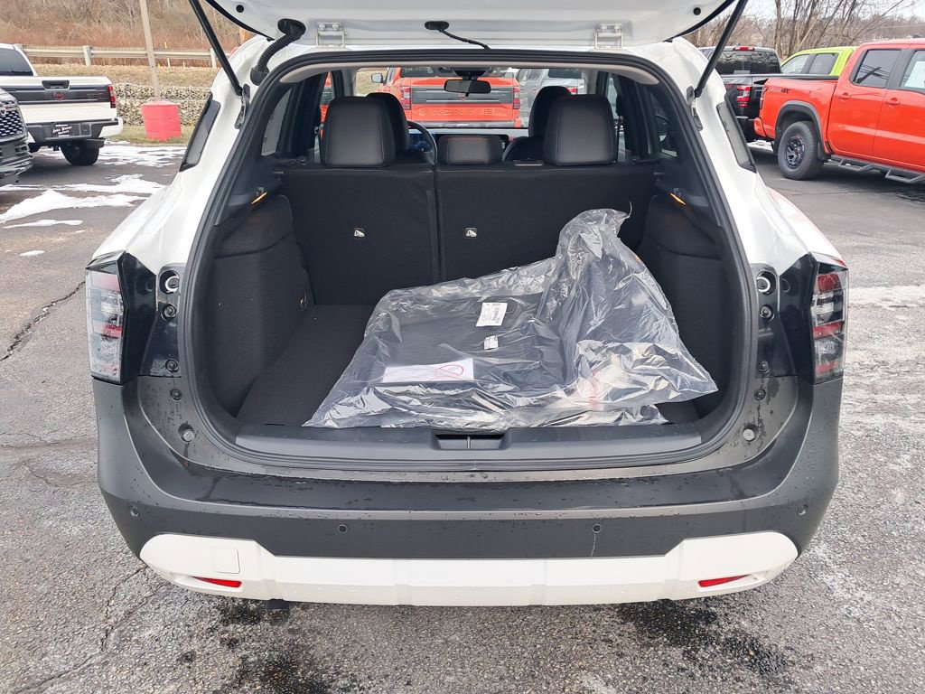 New 2026 Nissan Kicks SR w/ Cold Weather Package AWD/4WD image 24