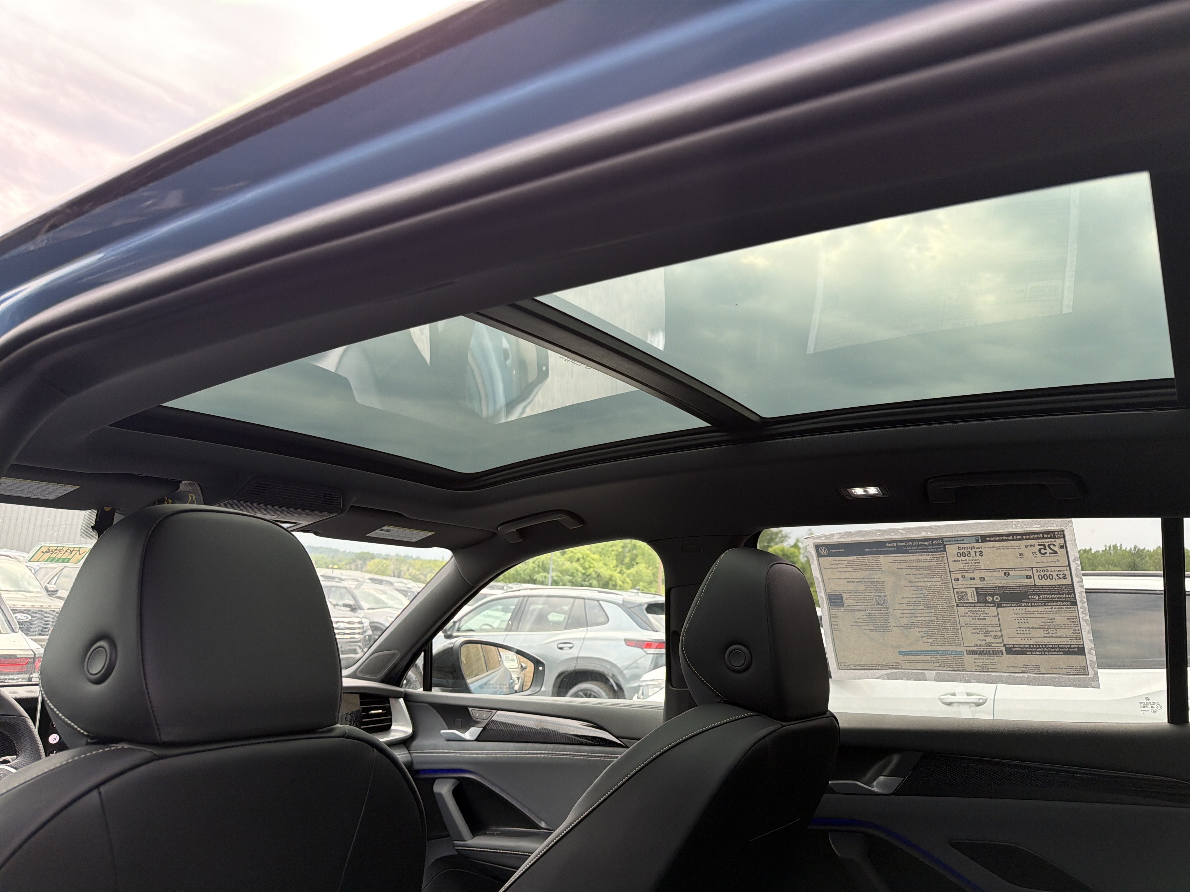 New 2026 Volkswagen Tiguan SE R-Line AWD/4WD image 23