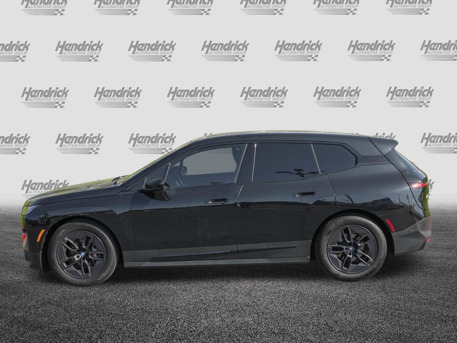 Certified 2023 BMW iX xDrive50 w/ Premium Package AWD/4WD image 6