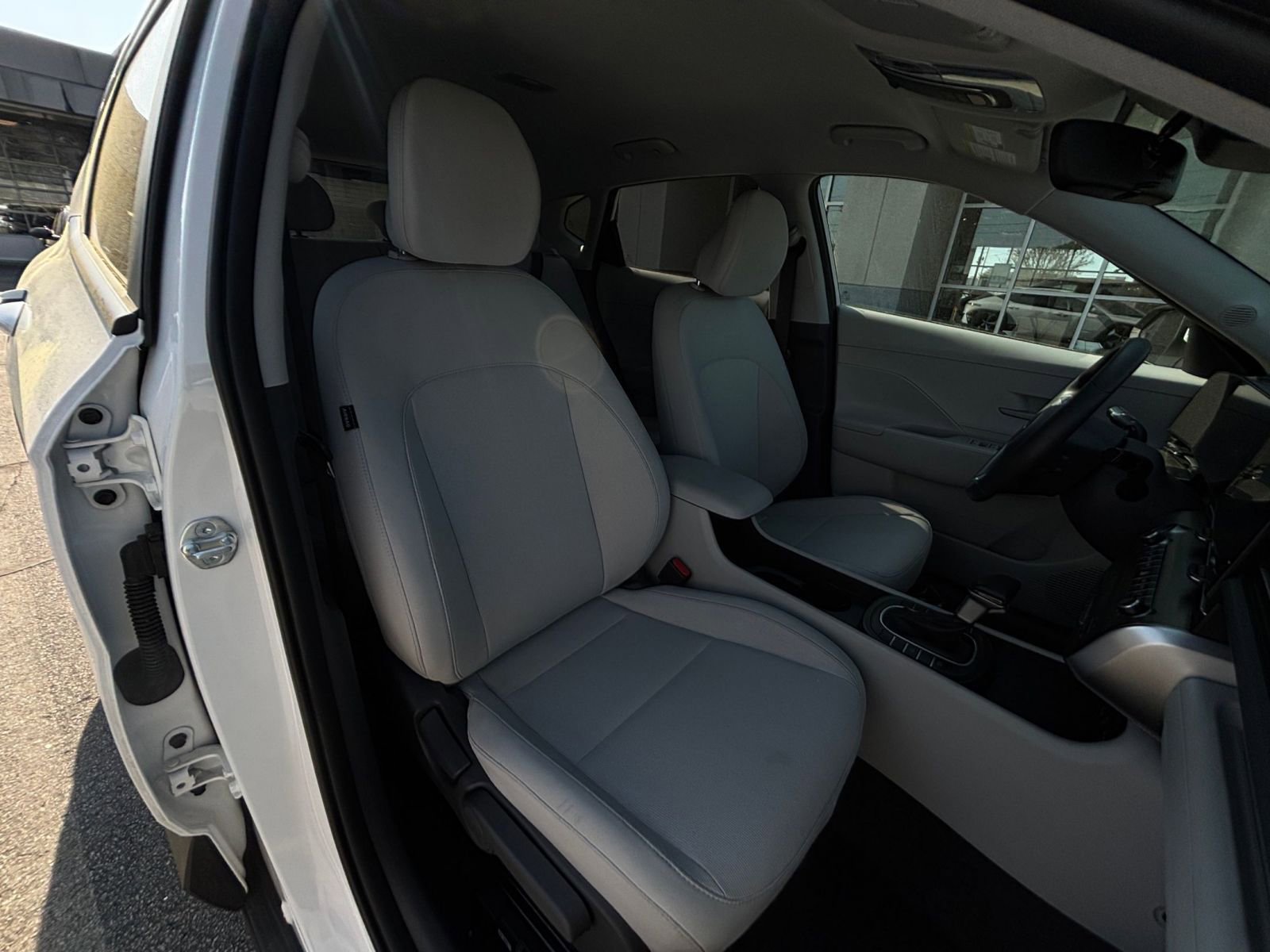 Used 2025 Hyundai Kona SEL image 42