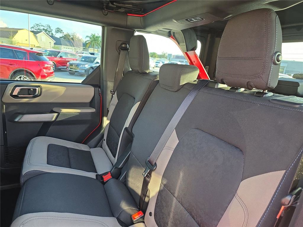 Used 2023 Ford Bronco Wildtrak image 13