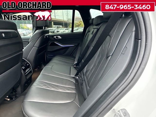 Used 2025 BMW X5 xDrive50e AWD/4WD image 14