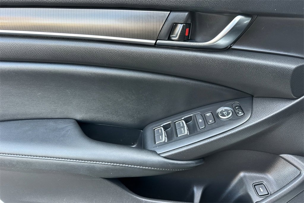 Used 2022 Honda Accord Sport image 12