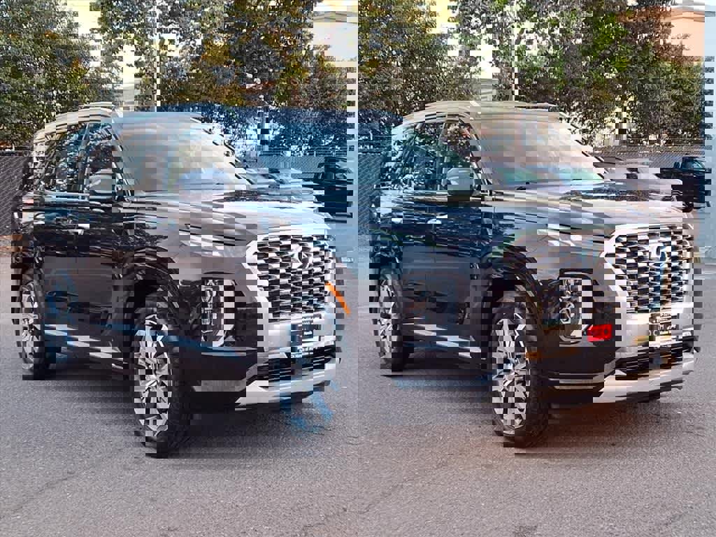 Used 2022 Hyundai Palisade Limited w/ Cargo Package image 3