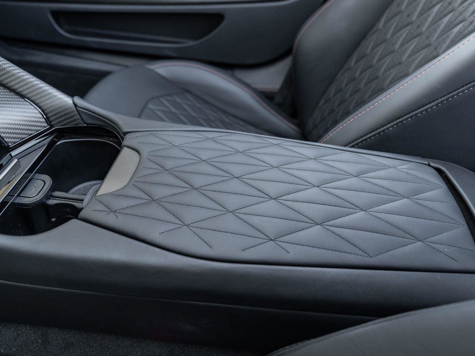 Used 2024 Aston Martin DB12 Convertible RWD image 41