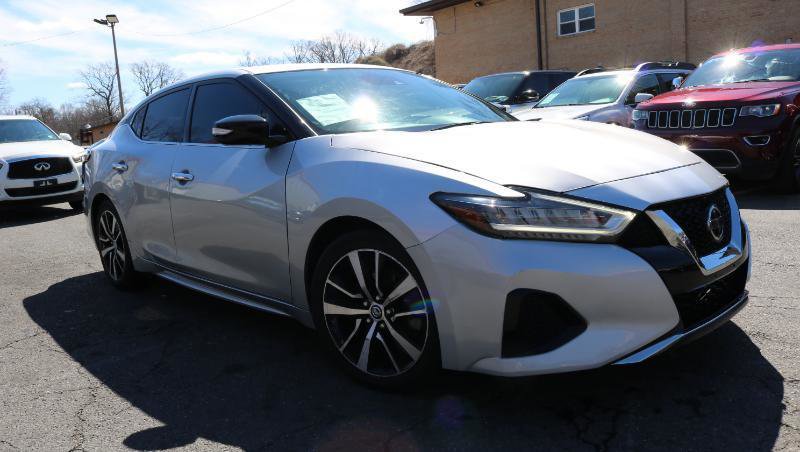 Used 2022 Nissan Maxima SV w/ Floor Mat Group FWD image 3