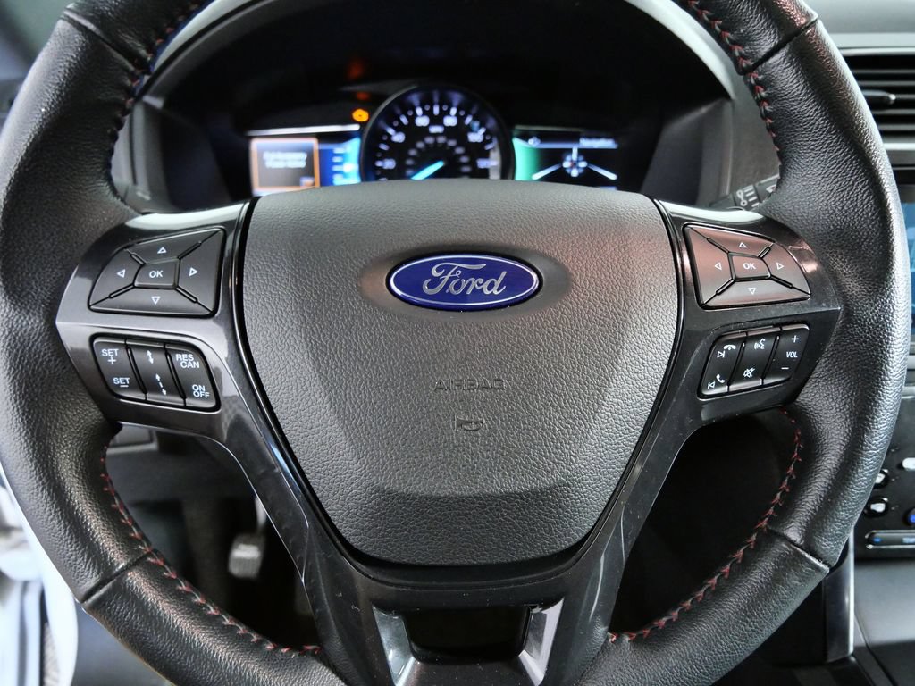 Used 2018 Ford Explorer Sport w/ Equipment Group 401A AWD/4WD image 24