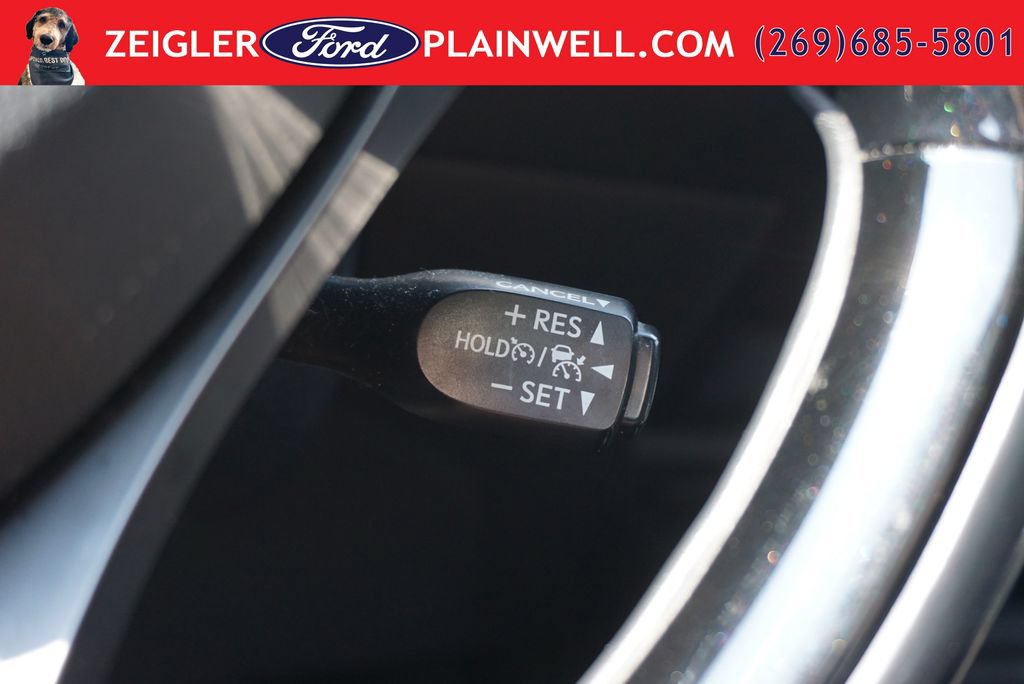 Used 2018 Toyota C-HR XLE FWD image 27