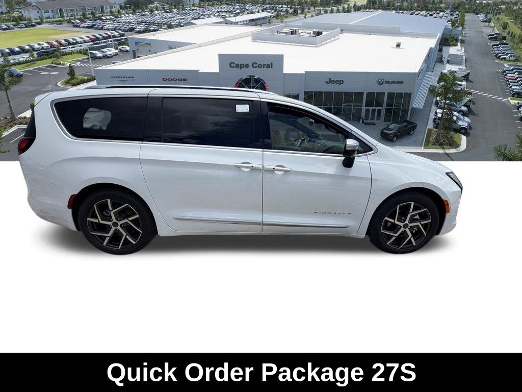 New 2027 Chrysler Pacifica Pinnacle w/ Theater Group FWD image 3