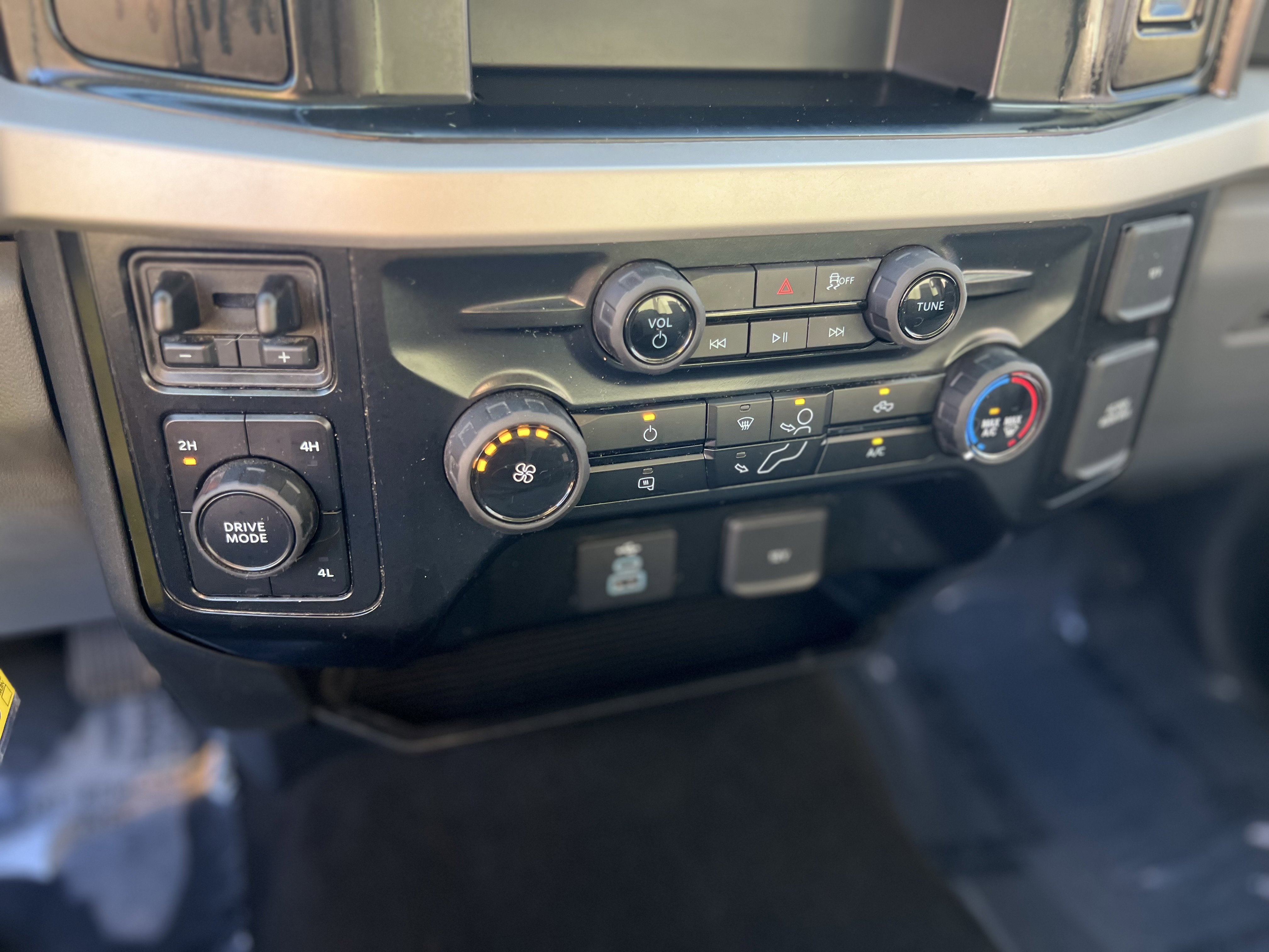 Used 2026 Ford F350 XLT AWD/4WD image 19