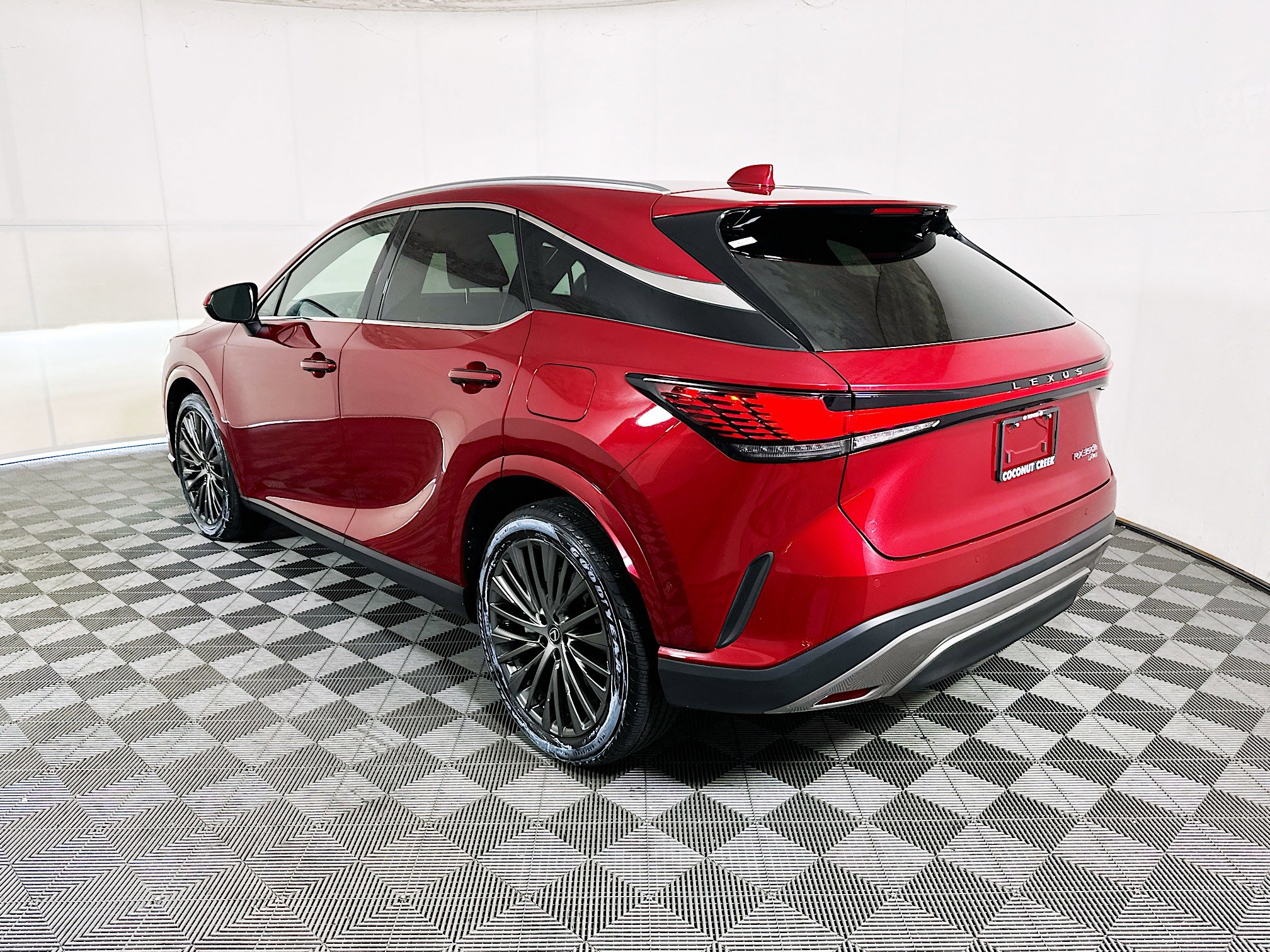 Used 2025 Lexus RX 350 w/ Convenience Package AWD/4WD image 5