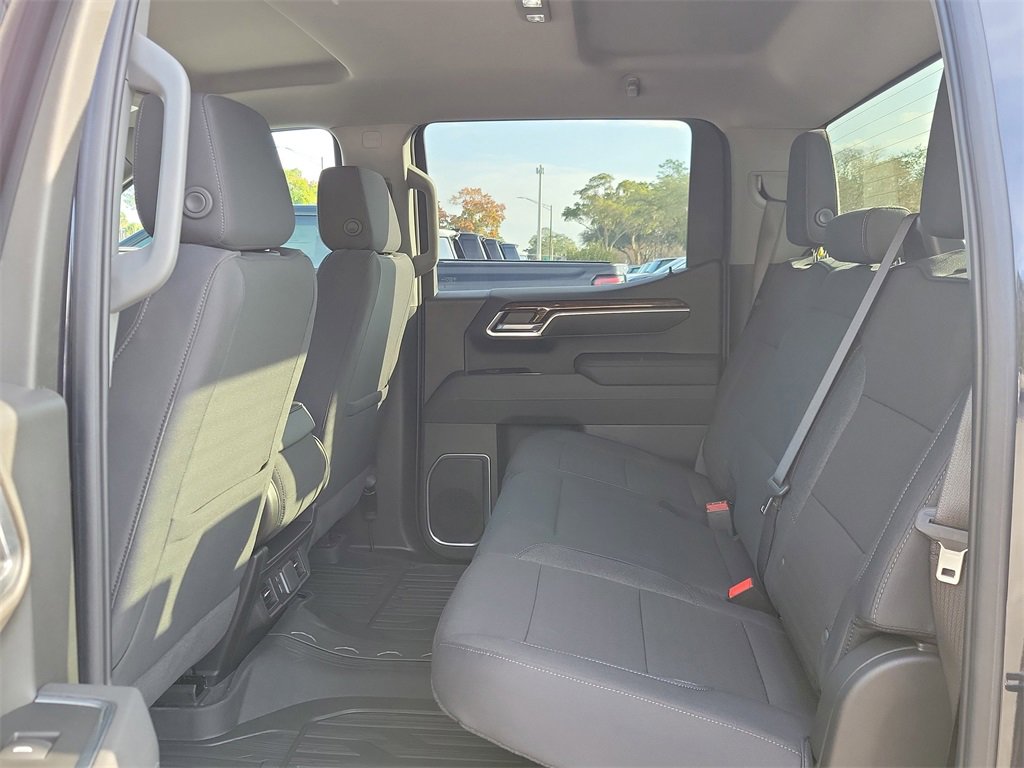 New 2025 GMC Sierra 1500 SLE image 14