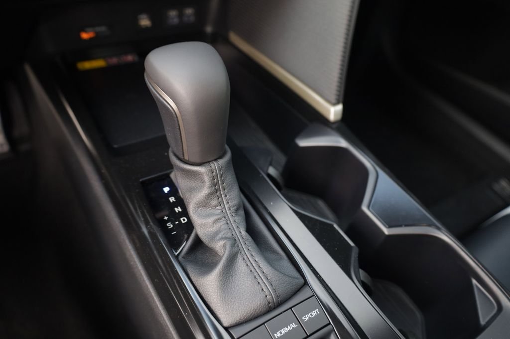New 2026 Toyota Camry SE FWD image 9