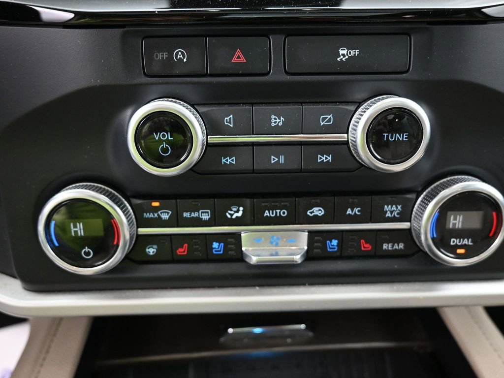 Used 2024 Ford Expedition Max Limited AWD/4WD image 13