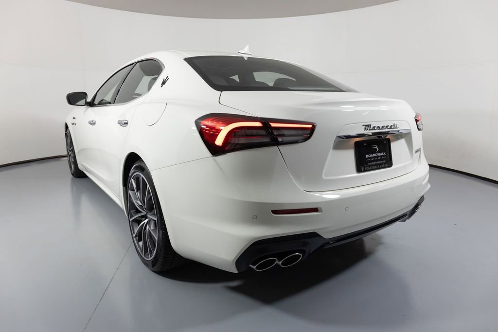 Used 2023 Maserati Ghibli Modena image 10