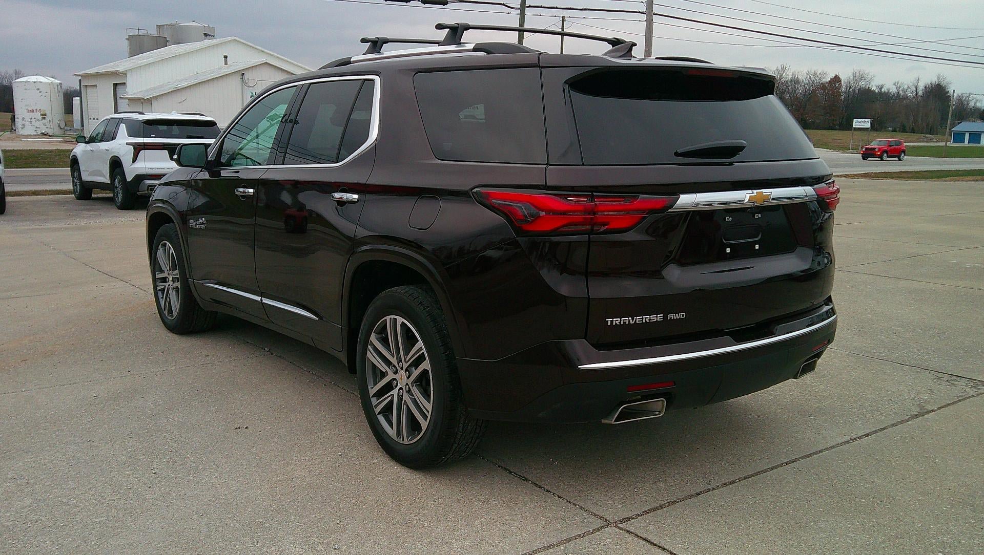 Used 2022 Chevrolet Traverse High Country image 2