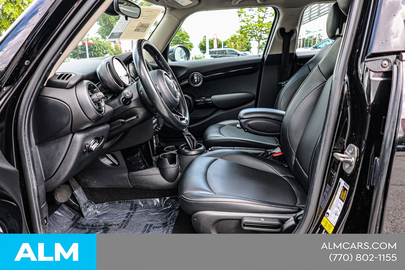 Used 2019 MINI Cooper 4-Door Hardtop FWD image 17