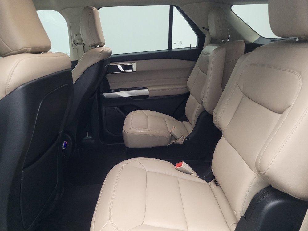 Used 2020 Ford Explorer XLT w/ Equipment Group 202A image 18