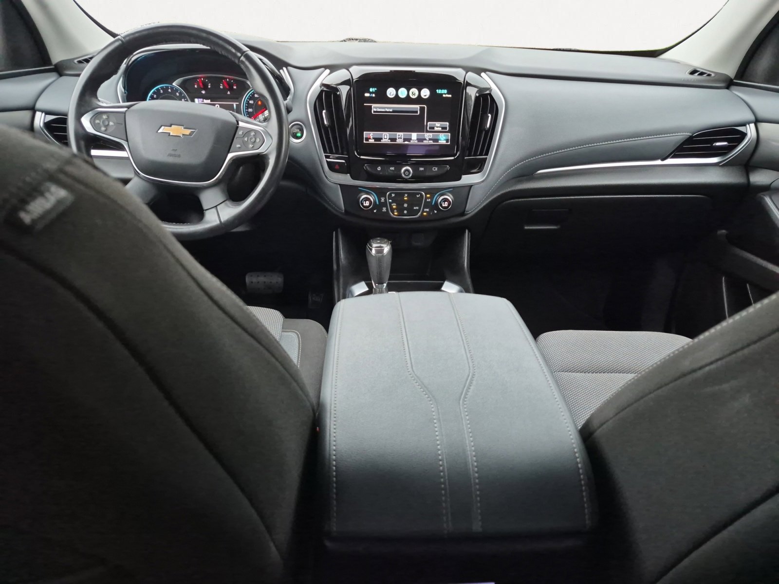 Used 2019 Chevrolet Traverse LT FWD image 3