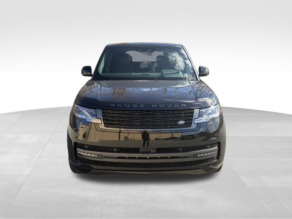 New 2025 Land Rover Range Rover SE image 2