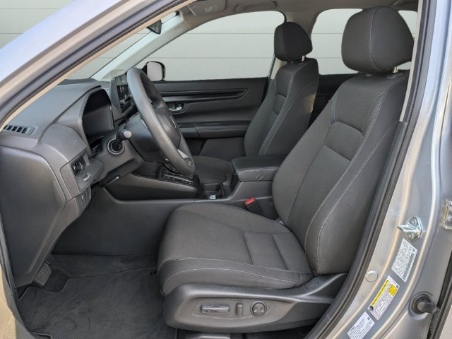 Certified 2025 Honda CR-V EX image 12