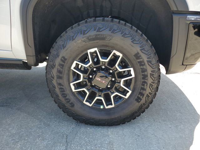 New 2026 GMC Sierra 2500 AT4X AWD/4WD image 6